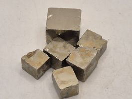 Pyrit Extra Würfel 62gr.