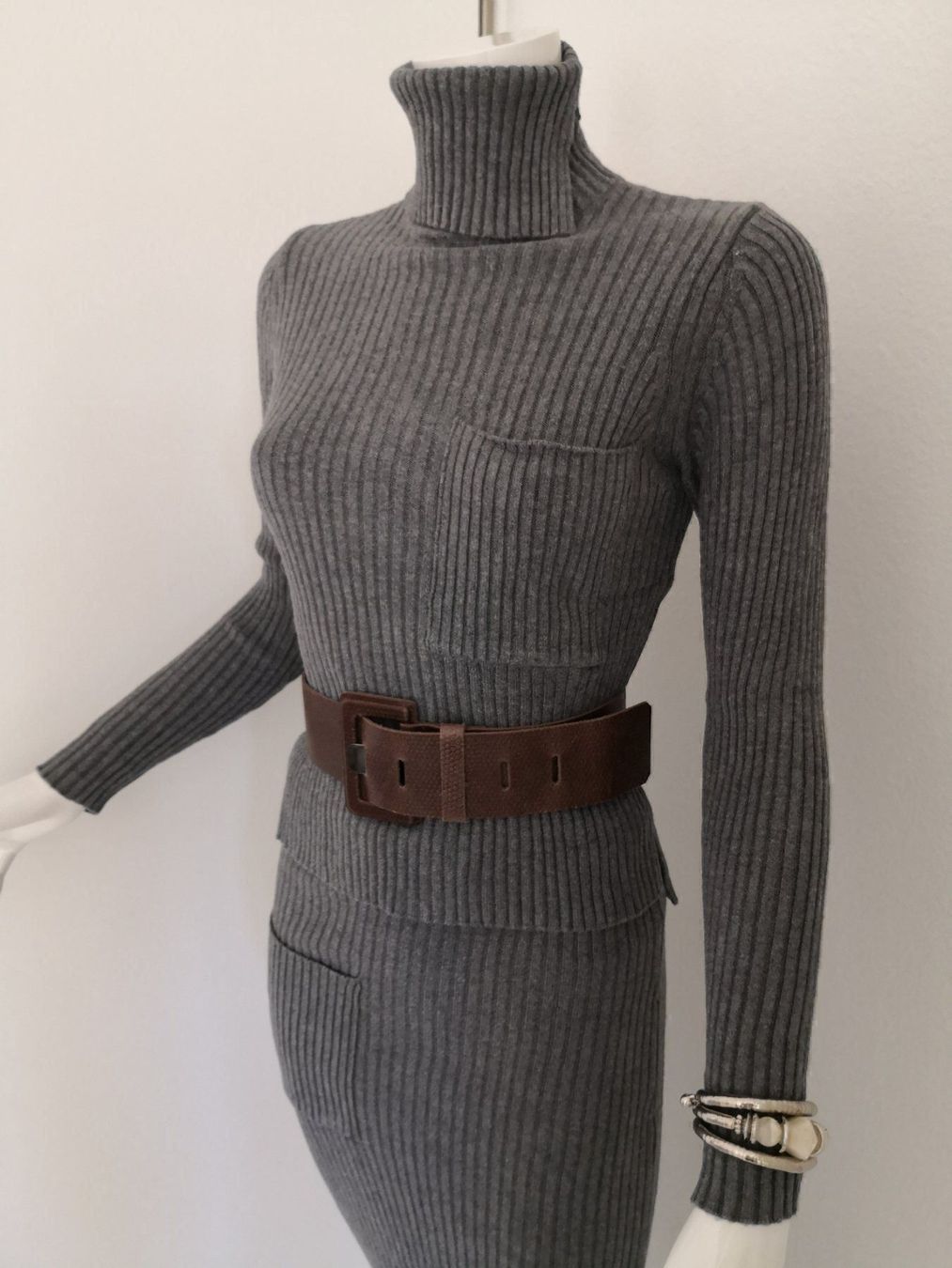 Mango Gonne: 🤩MANGO 2-TEILER: ROCK & PULLOVER GESTRICKT GRAU – Nuovo (secondo la descrizione) da Olten venduto da Naja-Twins-Twins 2