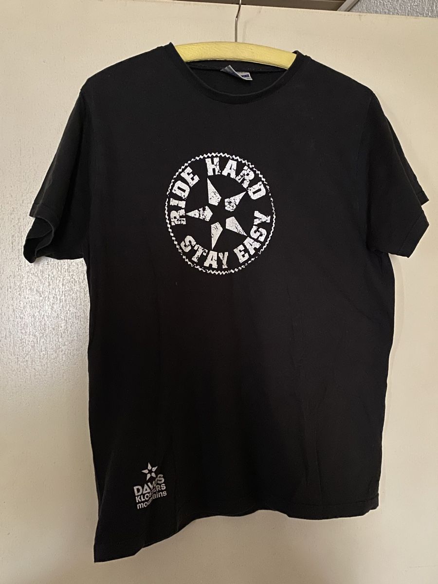 T-shirts: Tshirt – D'occasion à Gretzenbach par Cantate