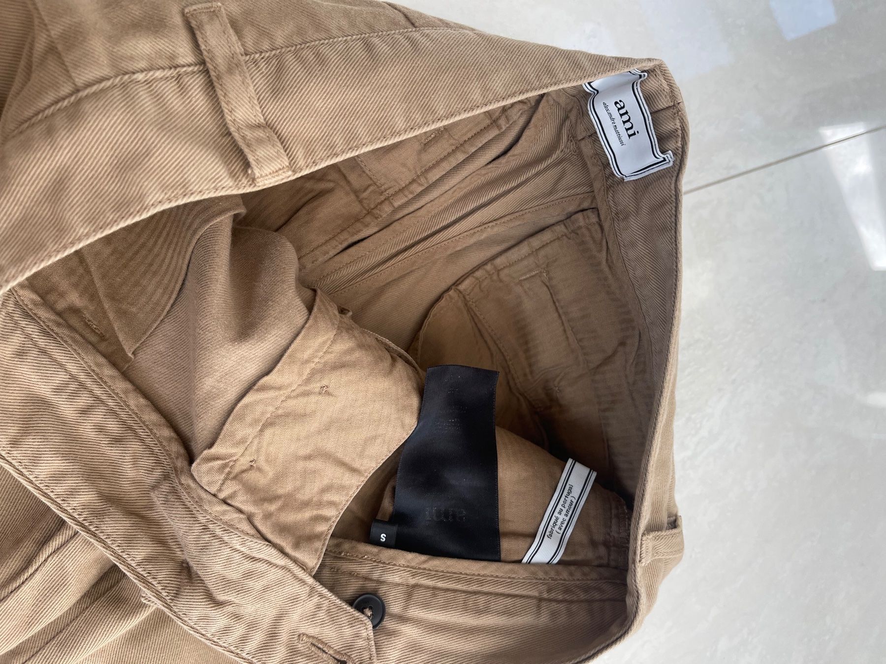 Pantaloni: Ami Paris, Beige, Gr. S – Usato da Weisslingen venduto da Spiegelbild0