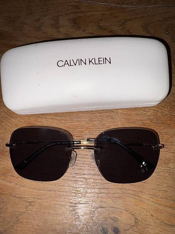 Occhiali & Lenti: Lunettes Calvin Klein – Usato da Lossy venduto da mel_m6np