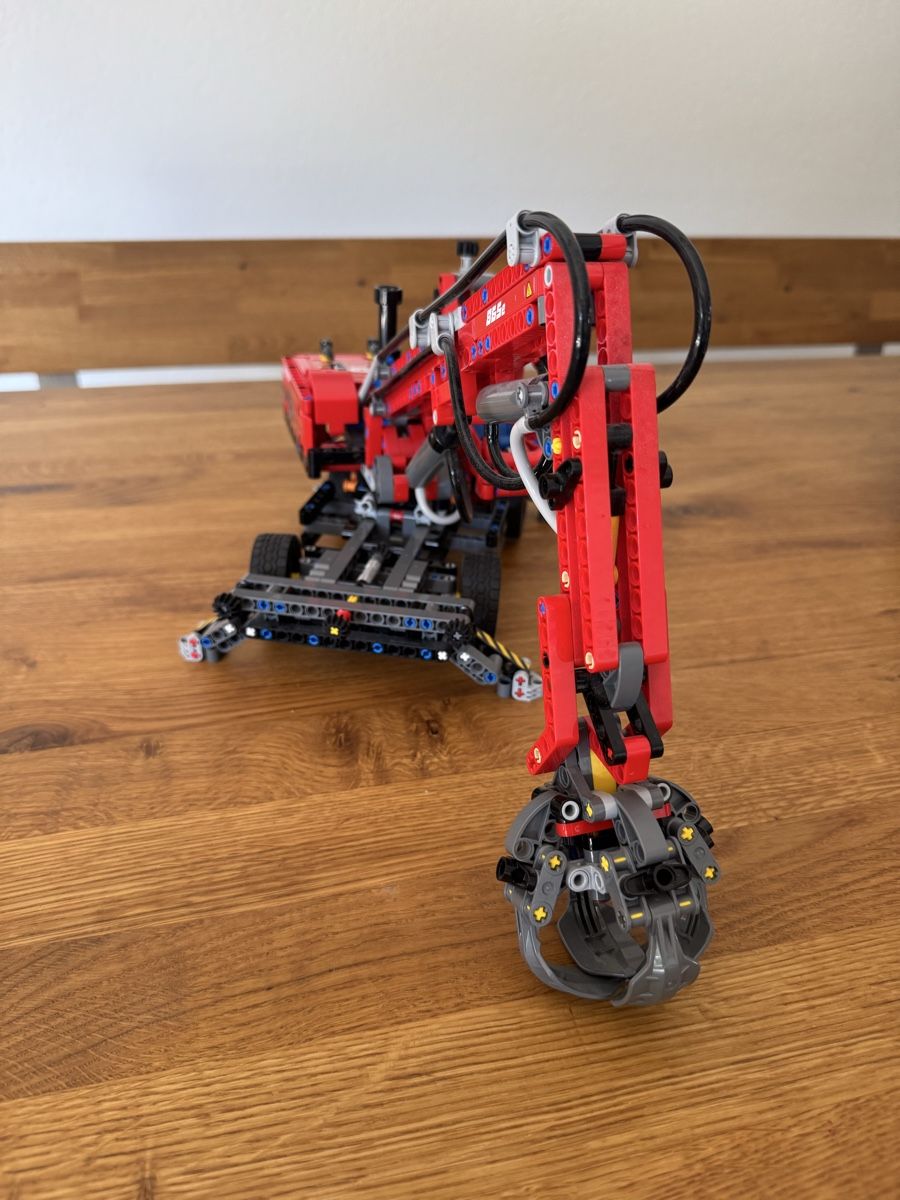 Technics Kit di costruzioni: LEGO Umschlagbagger (42144) – Usato da Kappel SO venduto da Musikant79 2