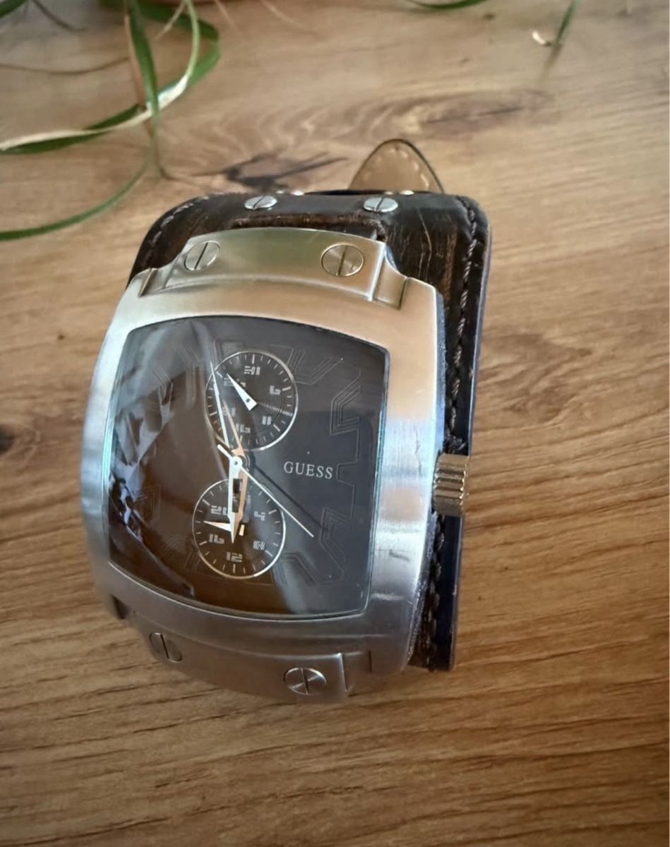 Guess Uhren: Montre bracelet GUESS – Gebraucht aus Corsier-sur-Vevey von dav_z7bl