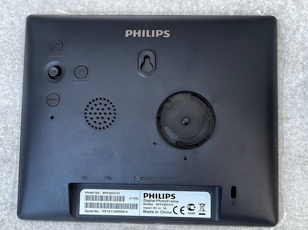 Philips Cornici: Digitaler Bilderrahmen von Philips – Nuovo (secondo la descrizione) da Bäch SZ venduto da Mastergevin 1