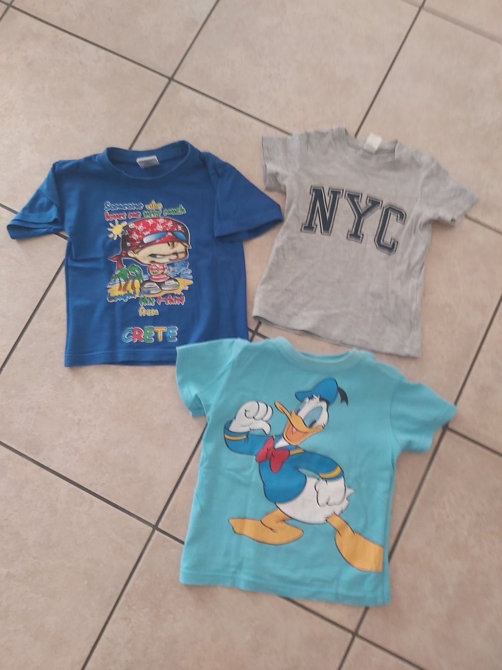 Lotti & Set di vestiti: T-shirt junge Gr.86 & 86/92 – Usato da Disentis/Mustér venduto da epa_862v