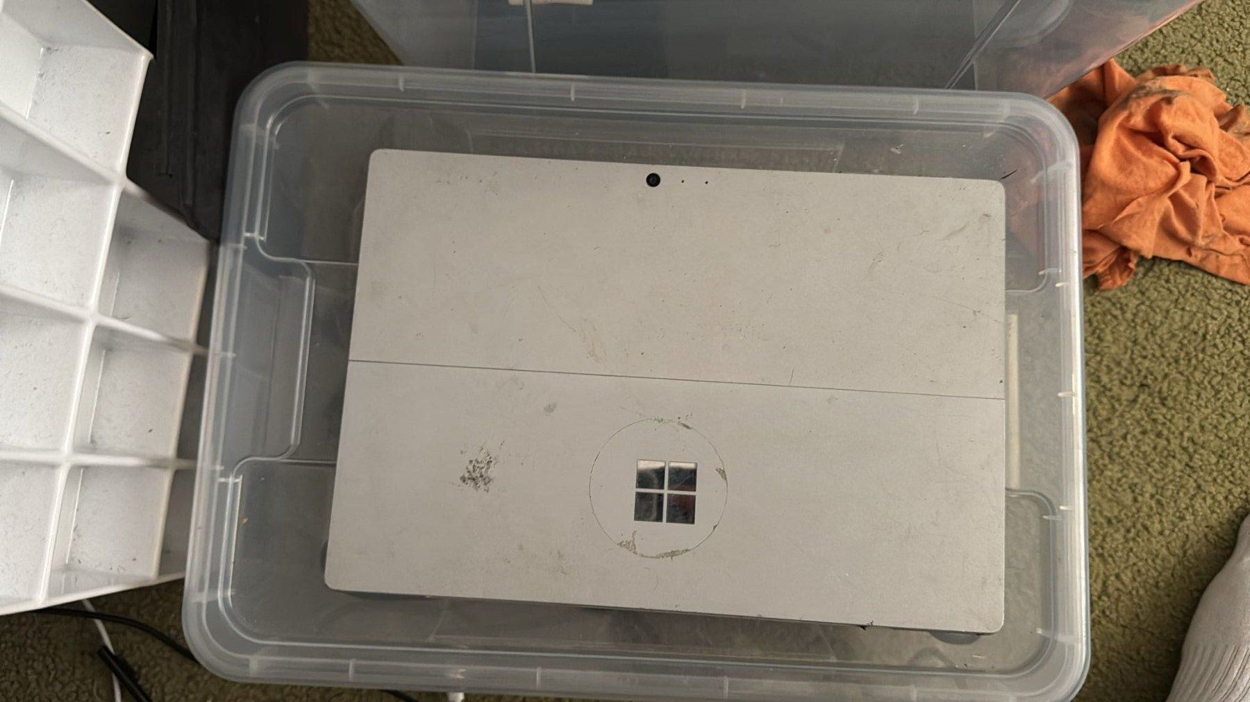Microsoft Notebook: Surface pro 4, 128GB - i5 - 4GB RAM - Modell 1724!! – Difettoso da Olten venduto da HoYa01 1