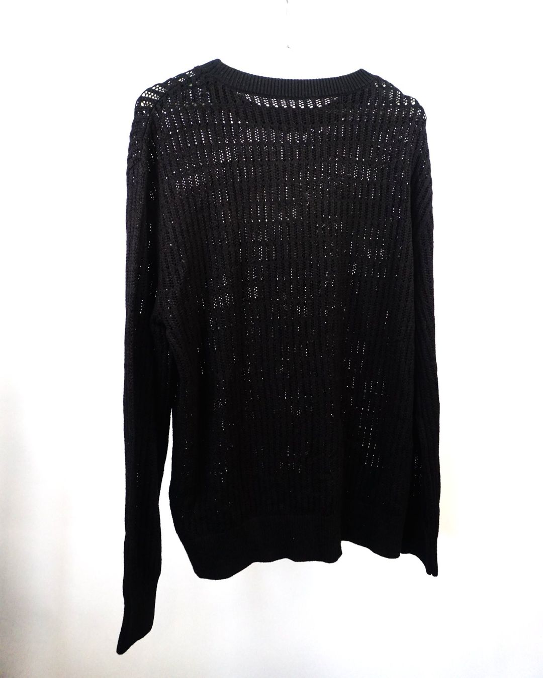Lots de vêtements: Herren-Set – Schwarzer Strickpullover mit karierter Hose – D'occasion à Pratteln par Restwert_Pratteln 2