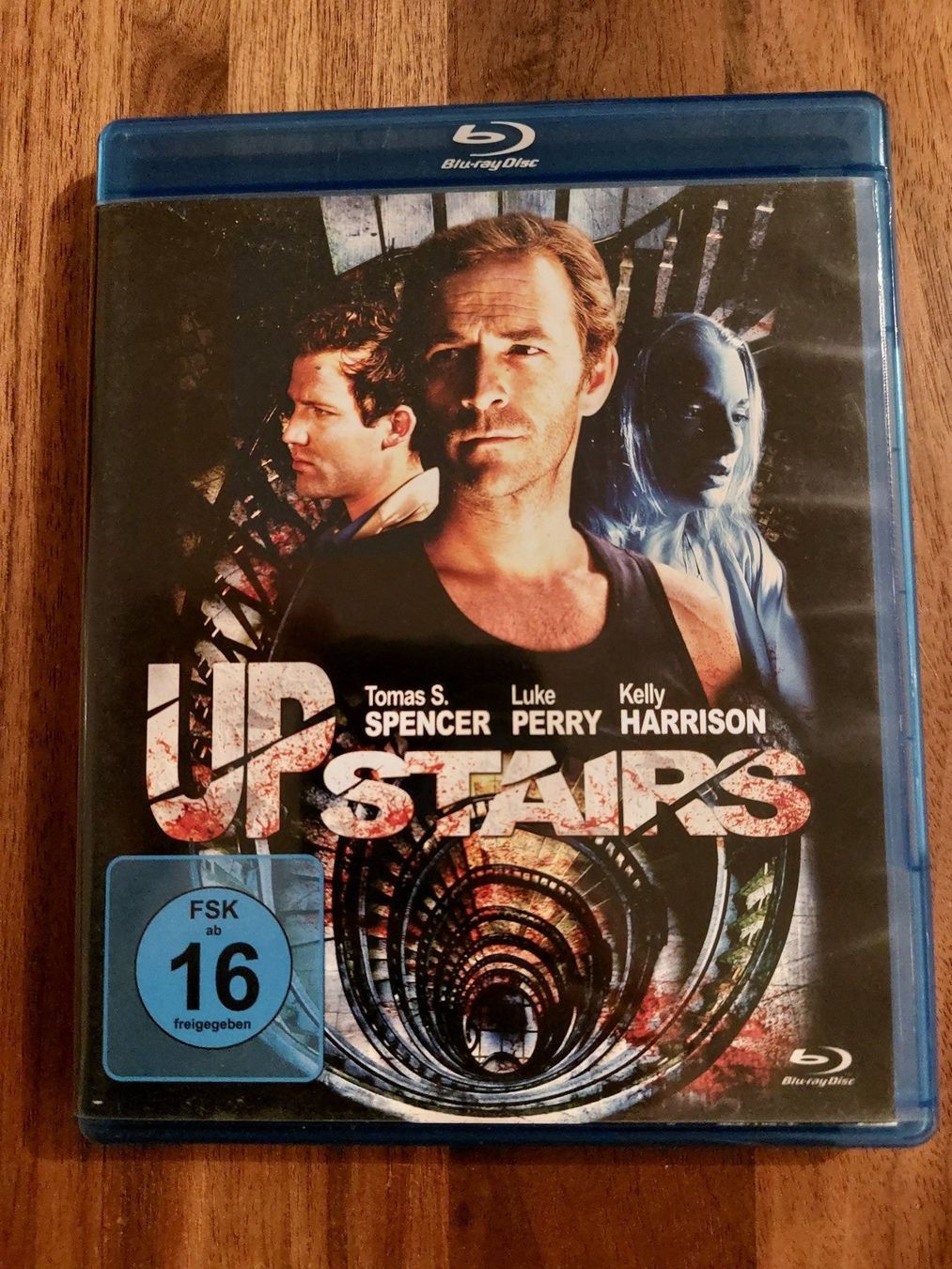 Tutti i DVDs: Blu Ray - Upstairs mit Luke Perry – Usato da Rheinfelden venduto da FilmAuktion