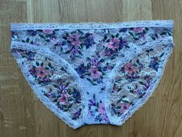 Victoria’s Secret Floral Lace Panty M NEW