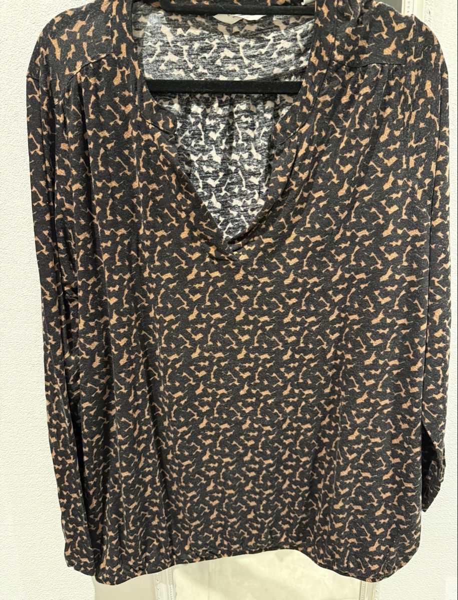 Tchibo T-shirts: Shirt Grösse 52/54  Langarm  Tchibo – D'occasion à Pfeffikon LU par pepino17