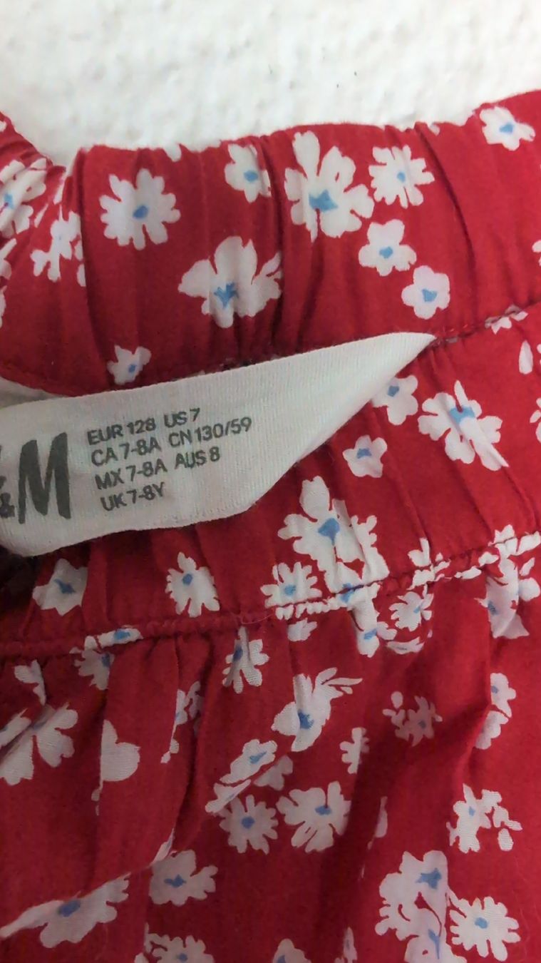 H&M Vestiti & Gonne: Sommerlicher H&M Mädchen Rock, Gr. 128 – Usato da Nänikon venduto da emmalagom 2