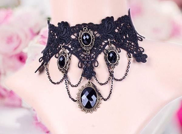 Catenine: Kette gotisch schwarz Spitze mit Strass – Nuovo e nell'imballaggio originale da Alpnachstad venduto da perlengaby 1