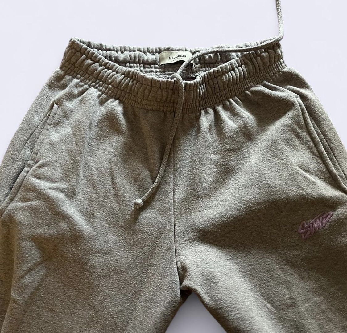 Pull&Bear Tute: Pull&Bear Trainerhosen – Usato da Zürich venduto da cat_rsn7