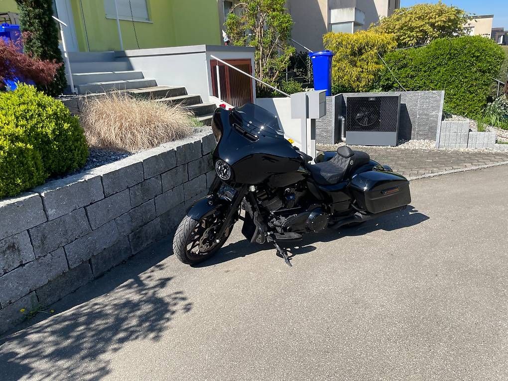 Touring: Harley Davidson Street Glide ST 117 – Gebraucht aus Oberwil von cedi77