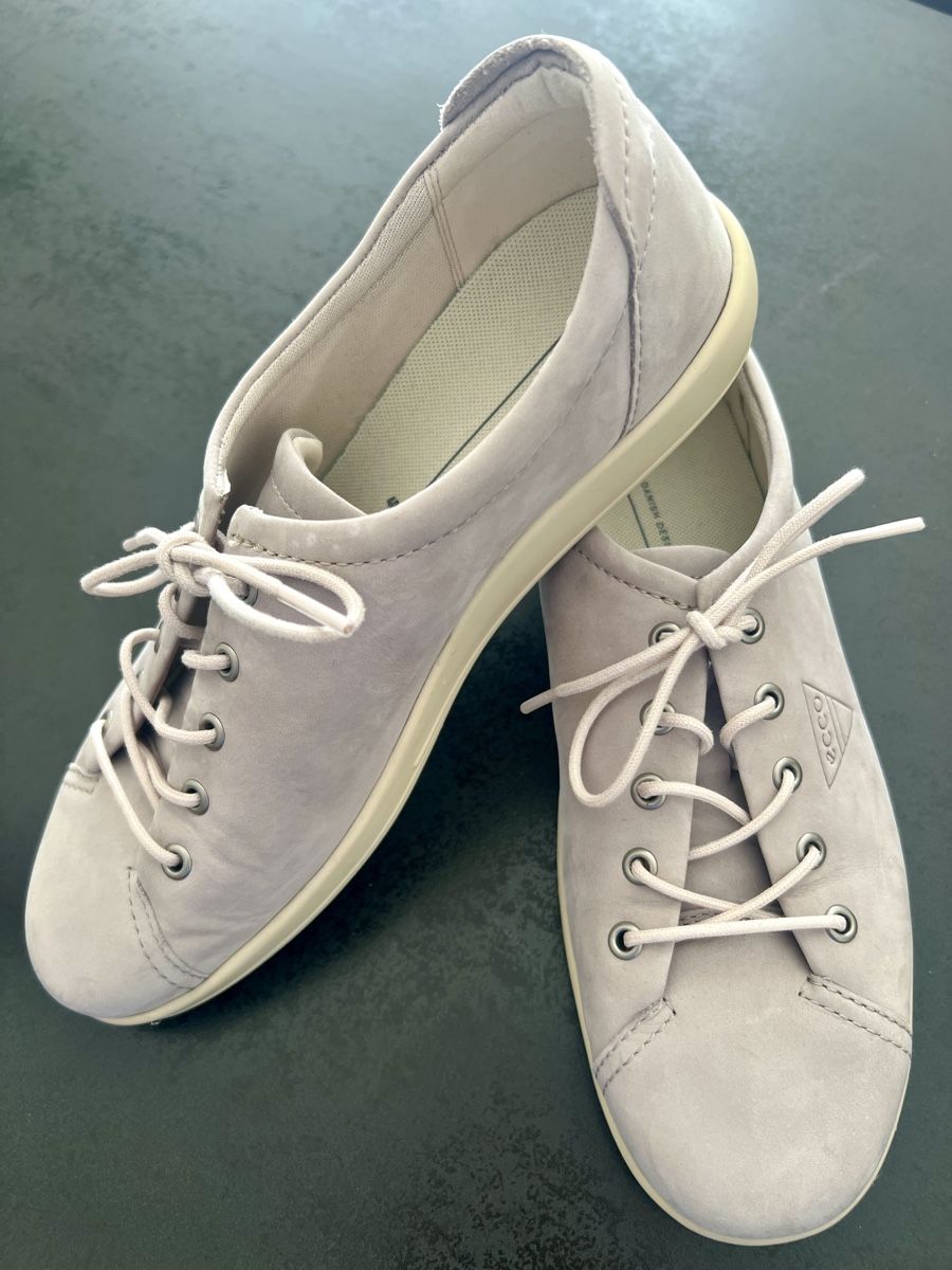 Ecco Scarpe da donna: Leichte ECCO Damenschuhe, Gr. 40, hellgrau – Usato da Rothrist venduto da Digibobi