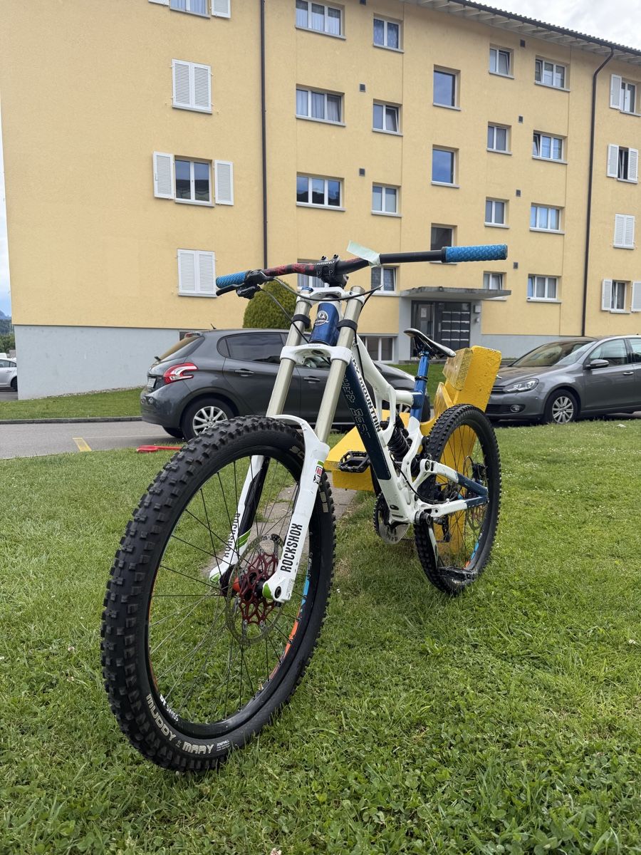 Rocky Mountain Bicycles Velos: Rocky Mountain Downhill Bike – Boxxer – DH / Freeride MTB 🔥 – Gebraucht aus Uznach von rac_n5fx