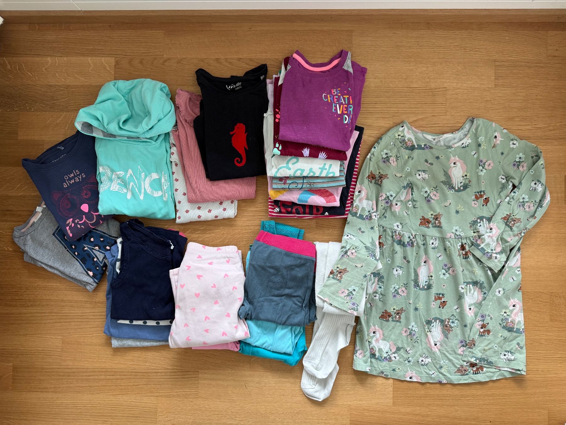 Lotti & Set di vestiti: Kleiderpaket Gr 122/128 – Usato da Hünibach venduto da rotestandem01