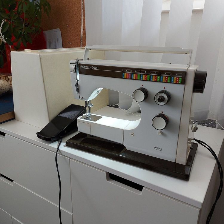 Husqvarna Nähmaschine model 64 40 Kaufen auf Ricardo