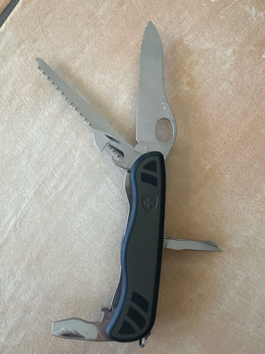 Victorinox Coltelli tascabile: Schweizer Soldatenmesser 08 Jg 2016 – Usato da Steffisburg venduto da Folmer