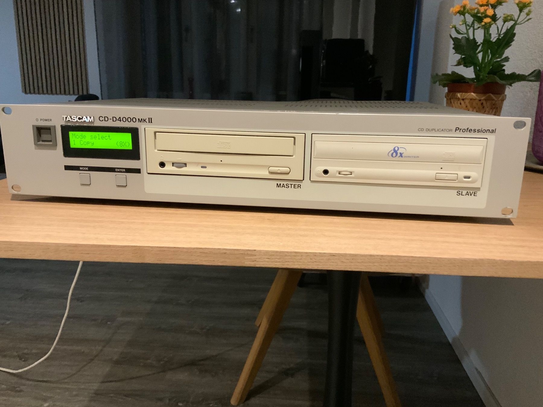 Tascam Aufnahmegeräte: Tascam CD-D4000 MK II – Gebraucht aus Buchs LU von