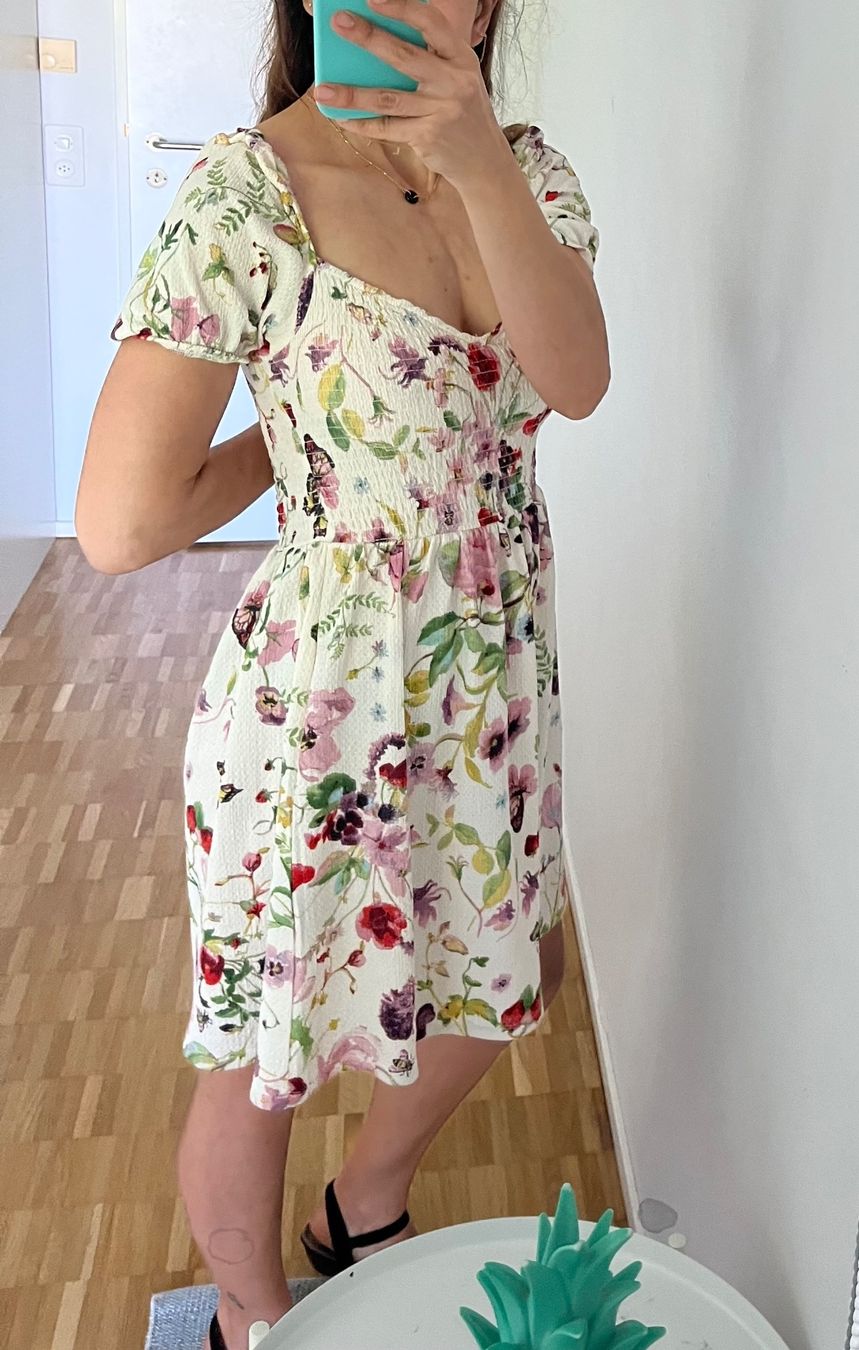 H&M Vestiti: Sommer Kleid Blumen S; Versand 2 Fr. – Usato da Zürich venduto da maral787 3