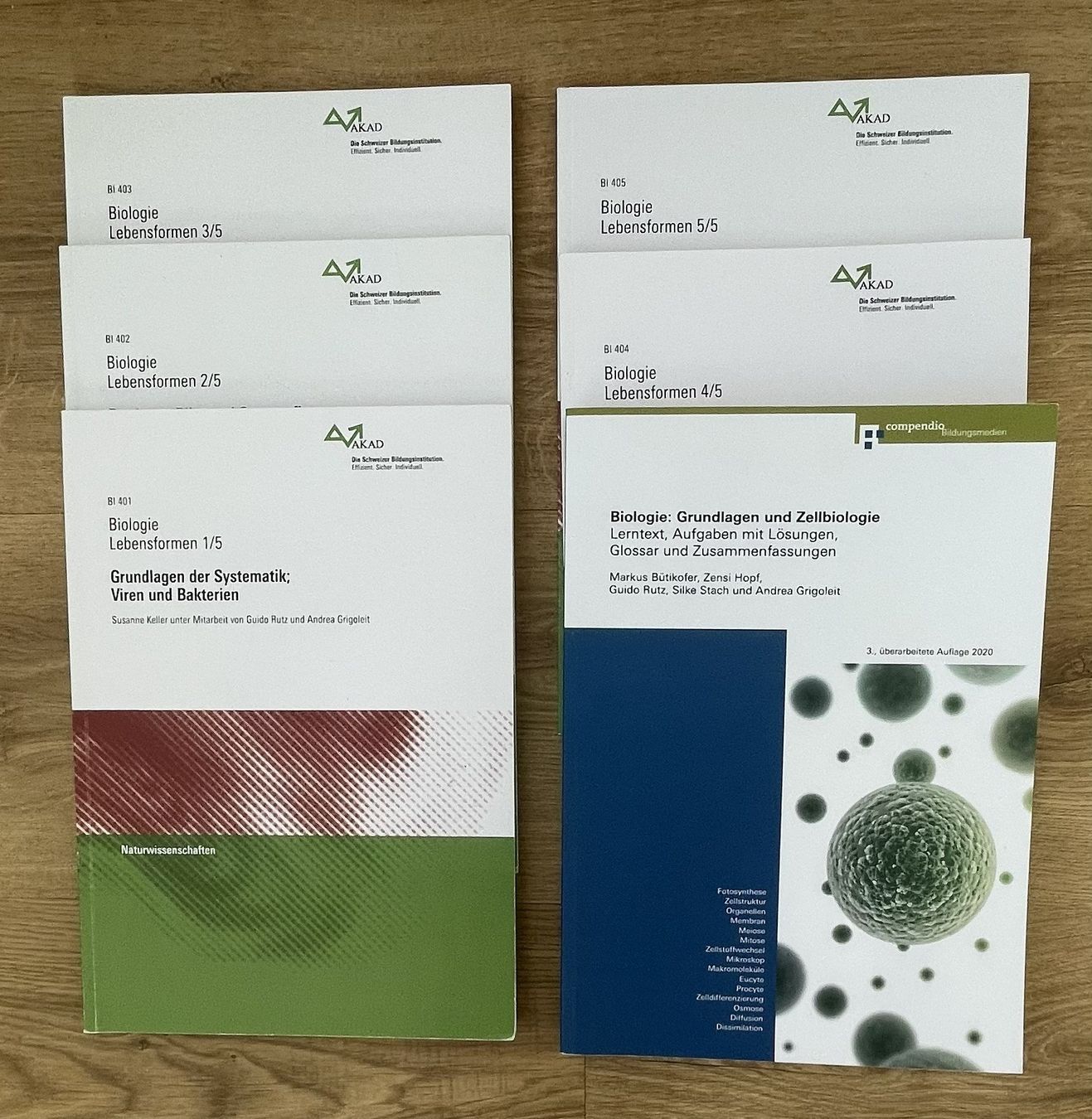 Libri: AKAD Lehrbücher Biologie – Usato da Basel venduto da Aletheia2020
