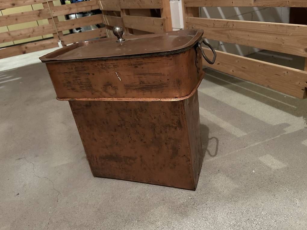Tanks, Kanister & Leitungen: Wasserschiff aus Kupfer – Gebraucht aus Brugg AG von FlowerStreet