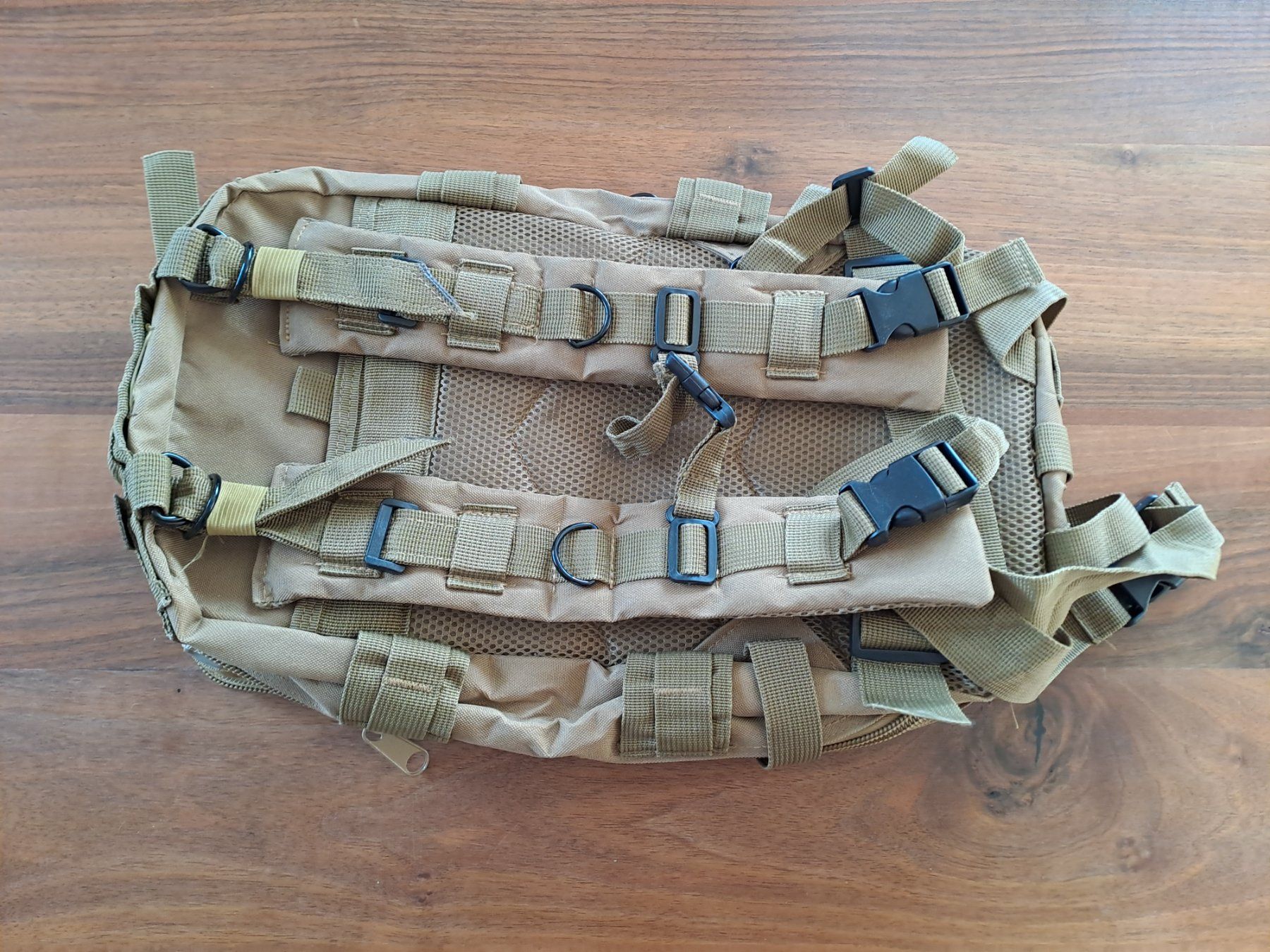 Zaini: Kleiner Rucksack mit vielen Fächern ungebraucht – Nuovo (secondo la descrizione) da Steinerberg venduto da mat_h2m5 1