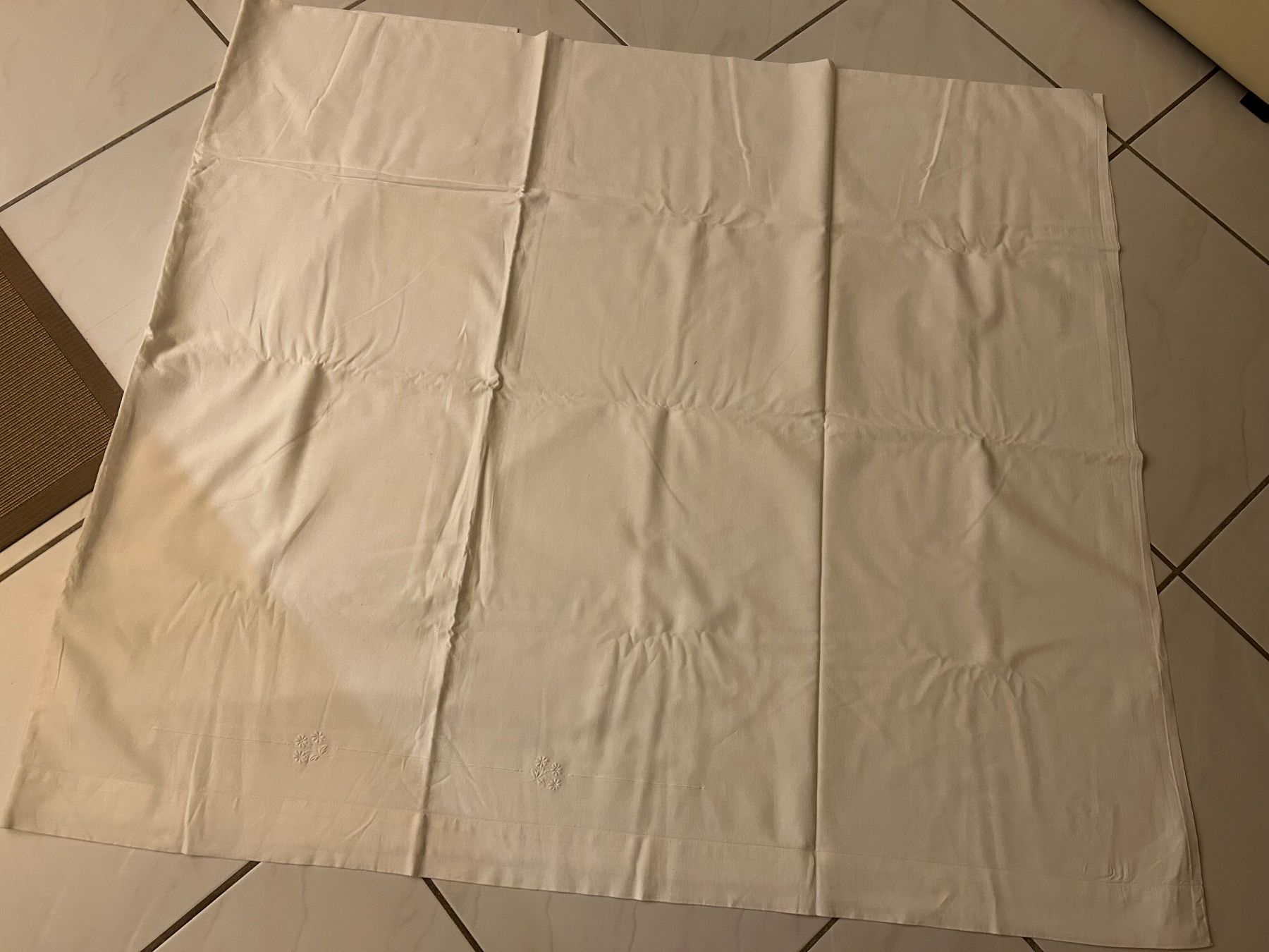Biancheria da letto: Leintuch und Bettdeck Anzug in weiss – Usato da Gutenswil venduto da walker60 3