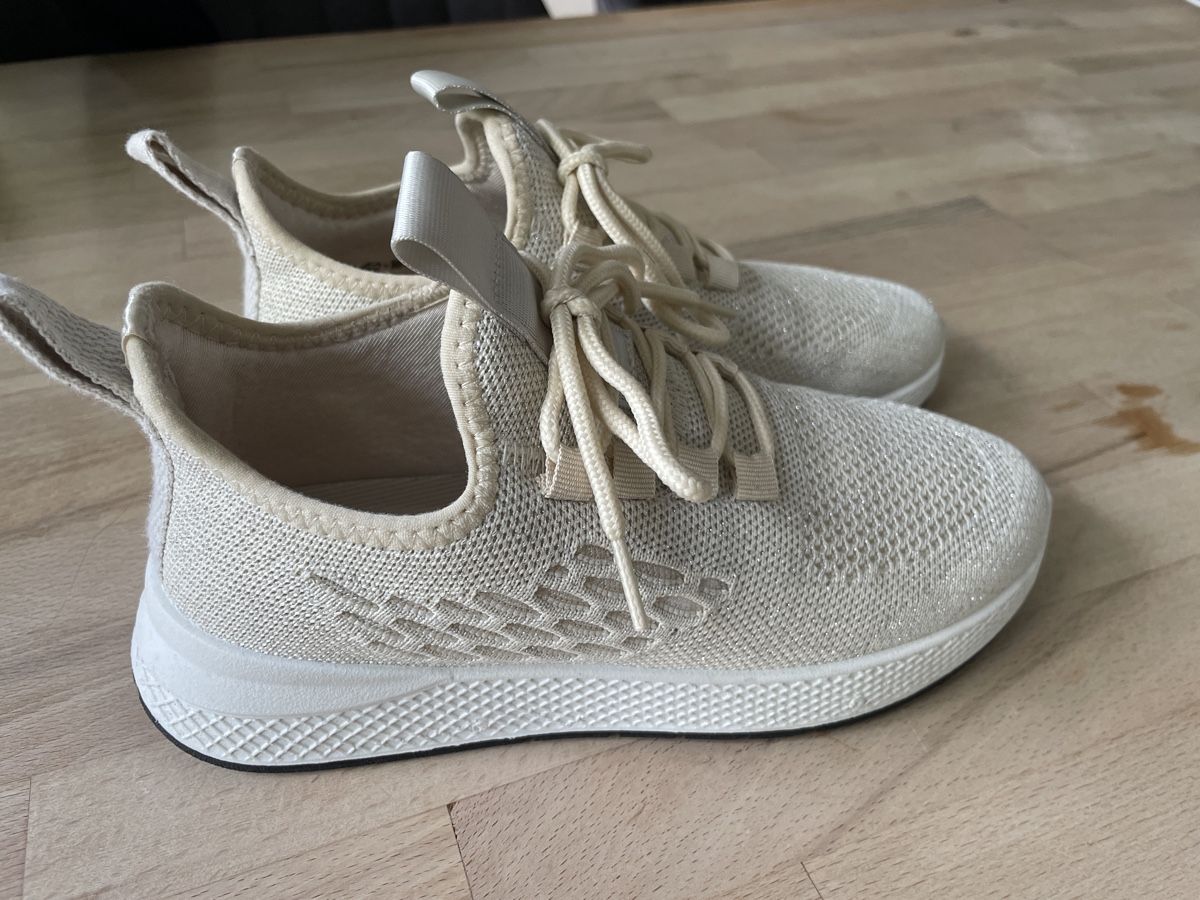 Victory Scarpe per ragazze: Victory Sneaker Beige Gr. 34 – Usato da Solothurn venduto da Silbermond01 1