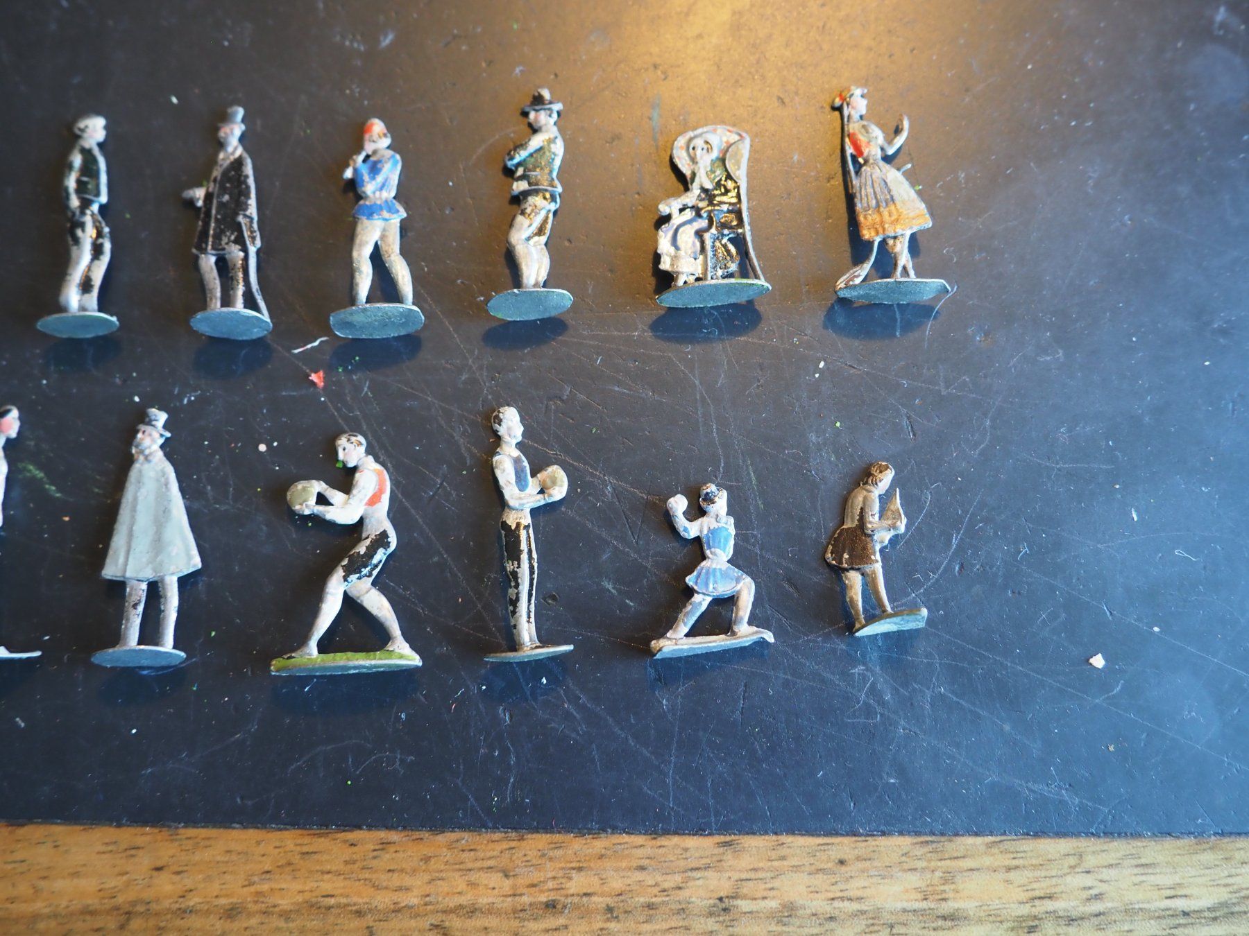 Statuette: Zinnfiguren: Personen – Usato da Schänis venduto da Wewu 1
