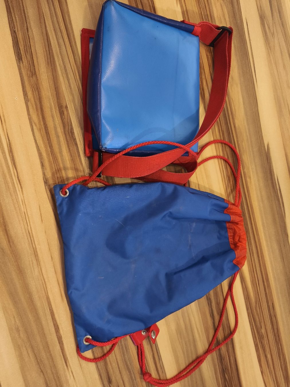 Borse & Zaini: Kindergartentasche Turnsack Wirbelwind – Usato da Niederglatt ZH venduto da Returnfire 1