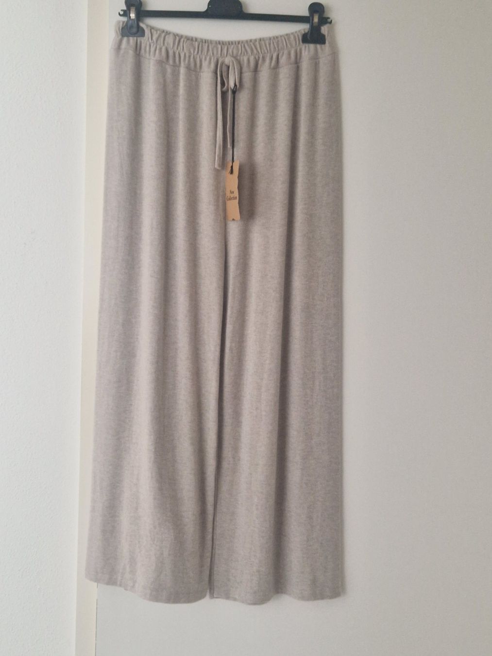 Lotti di vestiti: ENSEMBLE EN LAINE ET ANGORA – Nuovo e nell'imballaggio originale da Camorino venduto da JPHANDMADE1 1