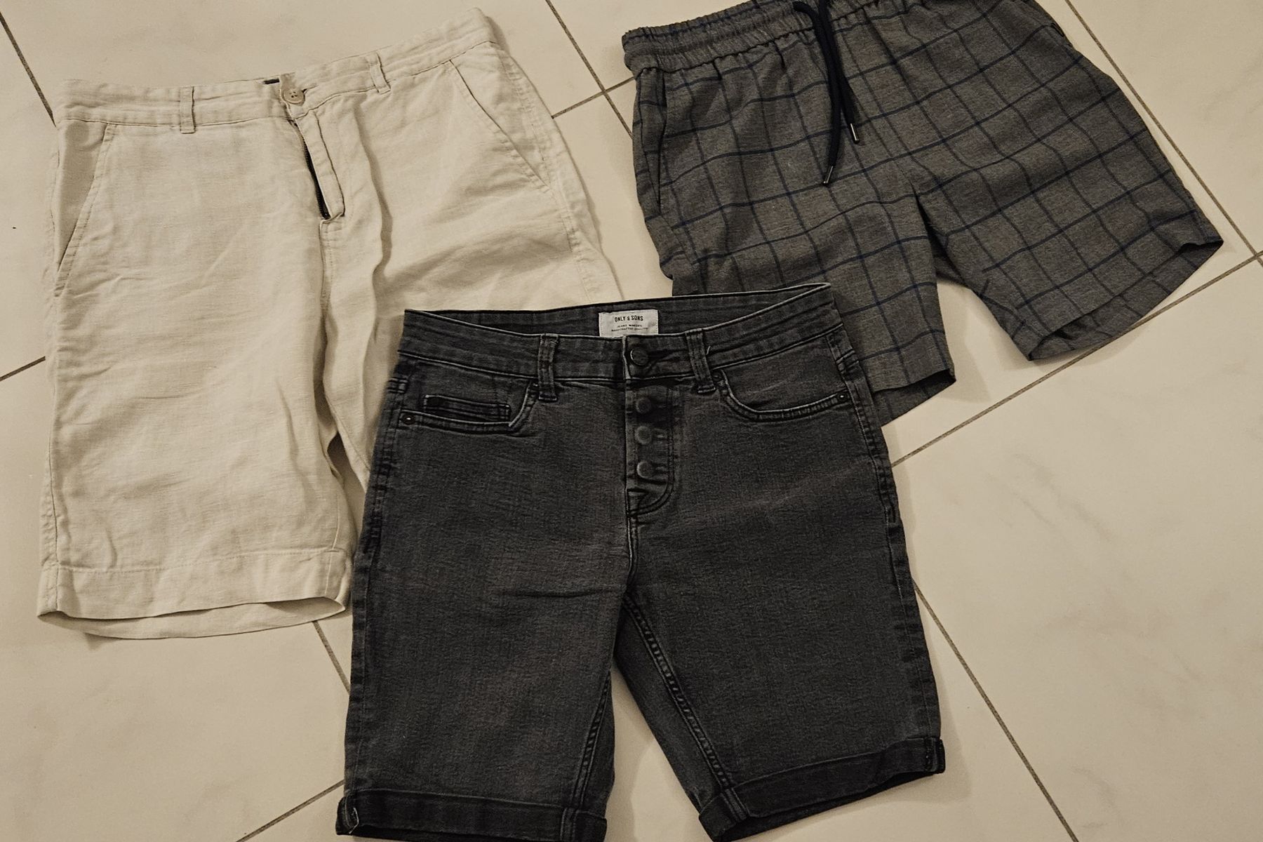 Pantaloni: Herren Shorts gr. S – Nuovo (secondo la descrizione) da Wohlen AG venduto da france19m 1