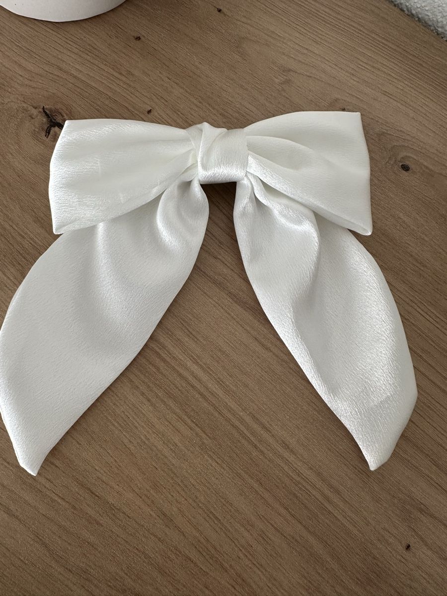 Accessori per capelli: Haarschleife Accessoire weiss Seide Neu – Nuovo e nell'imballaggio originale da Sevelen venduto da Ch_2026_1 1