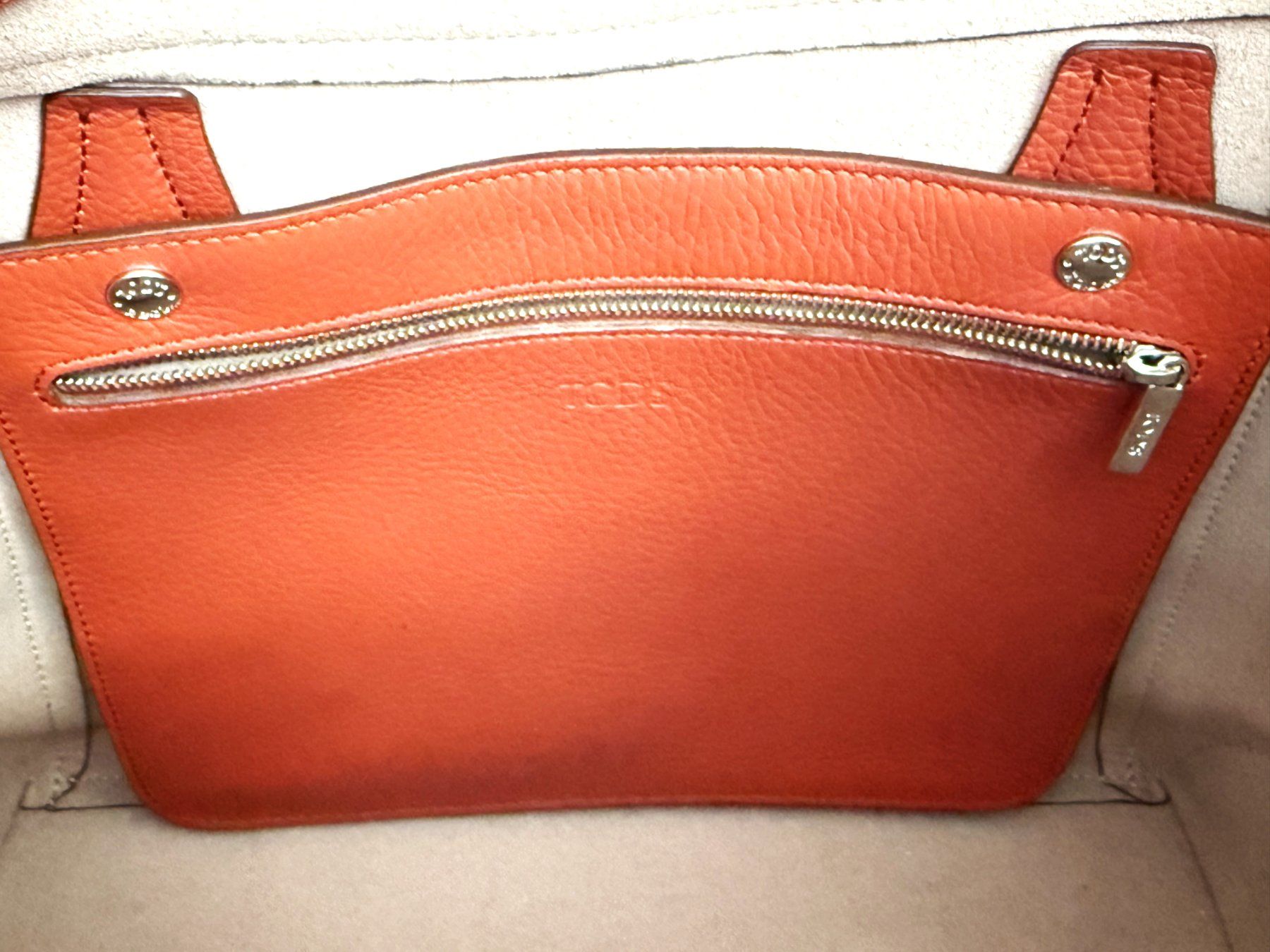 Tod'S Borse da donna: Sac à main Tod's en cuir orange, parfait état! – Usato da Vevey venduto da StudioJAD 8