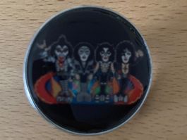 Kiss Pin Anstecker Punk Metal Rock Band