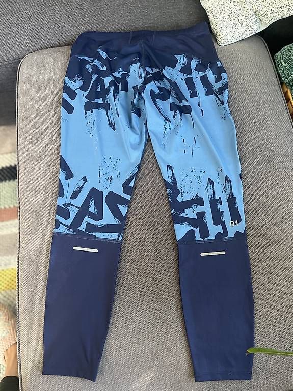 Pantaloni: Oasics Sporthose Jogginghose Yoga Gr. M – Usato da Zürich venduto da Jullaa 2