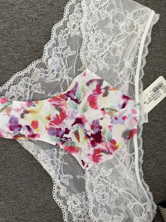 Panty aus Spitze Gr. M Antinéa Lisa Charmel / underwear