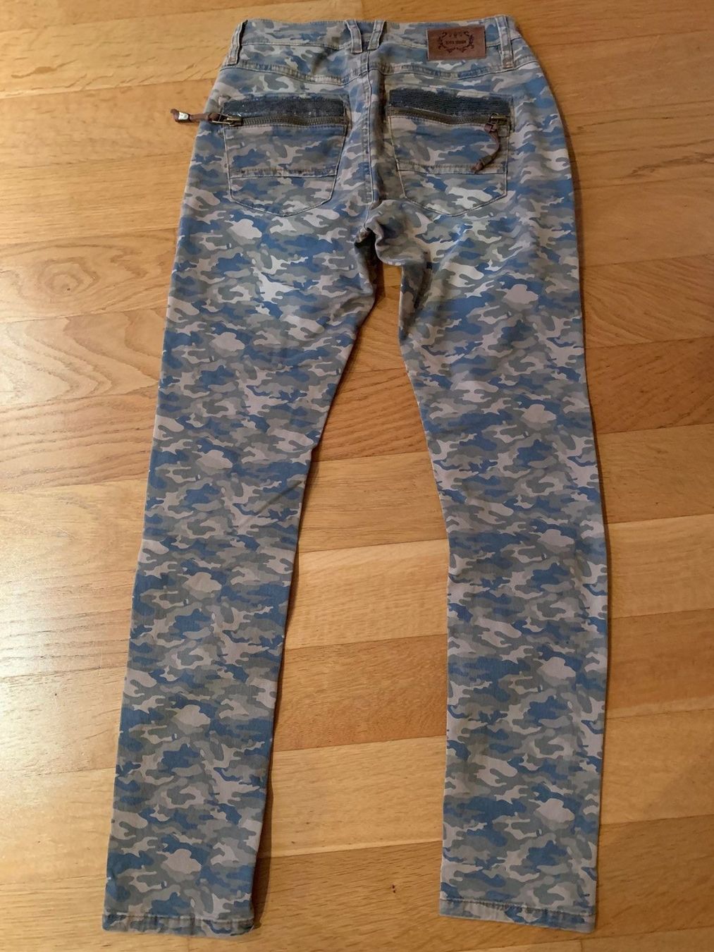 Mos mosh Jeans: MOS MOSH Camouflage Jeans Gr. 27 – Gebraucht aus Kreuzlingen von shopaholicatheart_2 7
