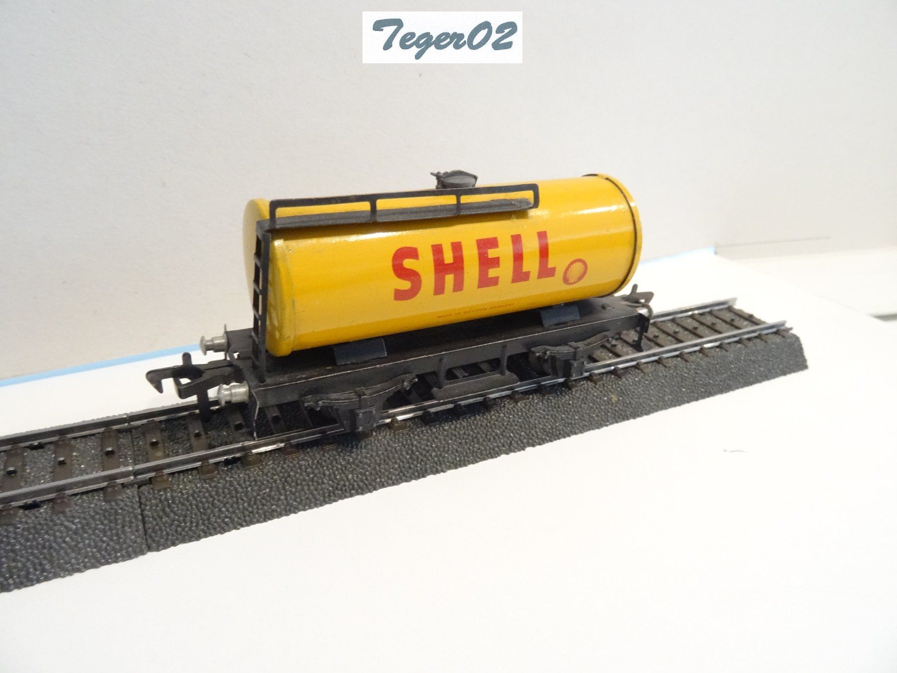 Fleischmann Modellini di ferrovie: 1215 S Fleischmann. HO Shell Zisternenwagen – Usato da Hochdorf venduto da Teger02