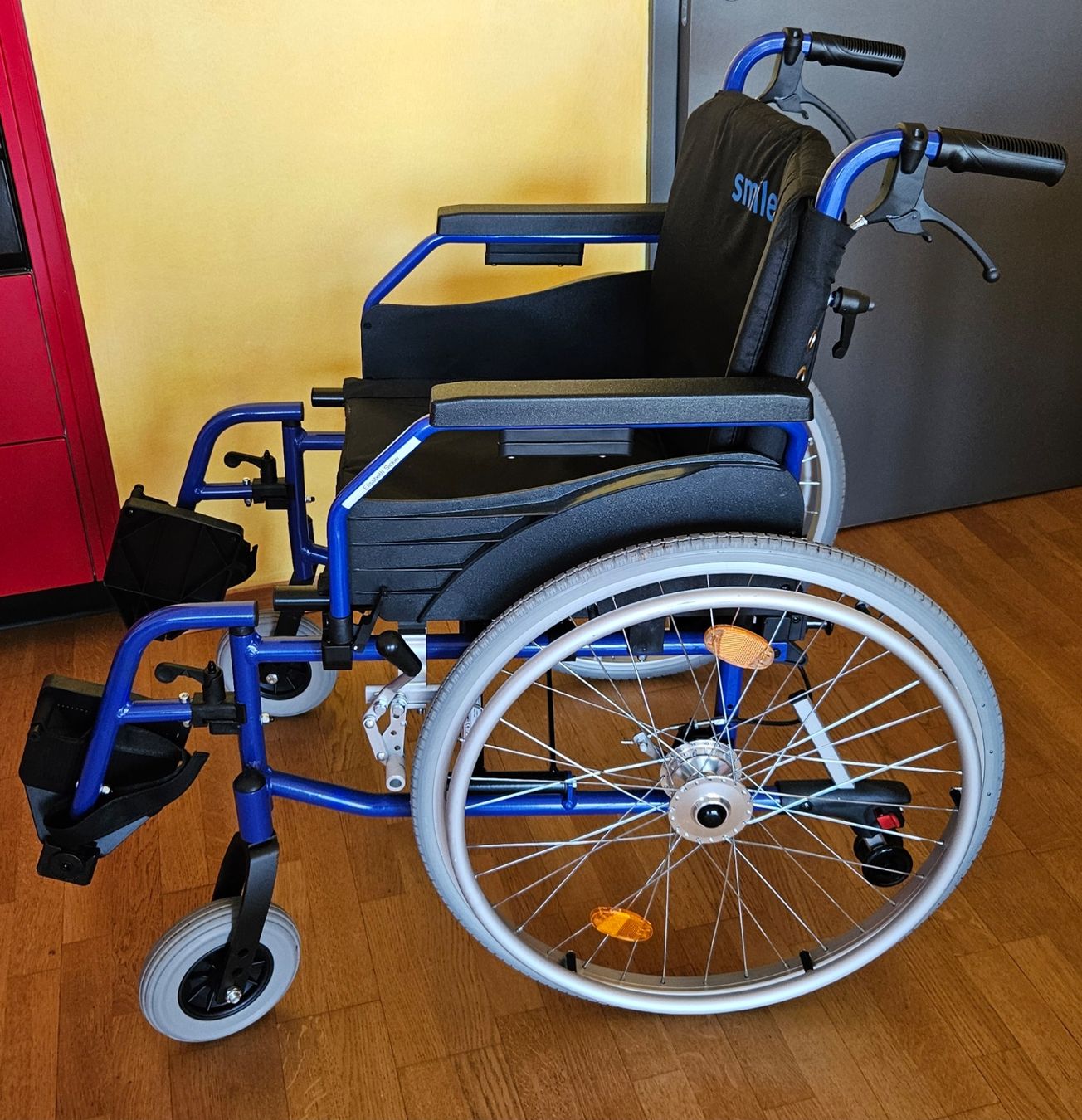 Rollstühle: Leichtgewichtrollstuhl Bison 2 blue – Gebraucht aus Zürich von HaPe09 2