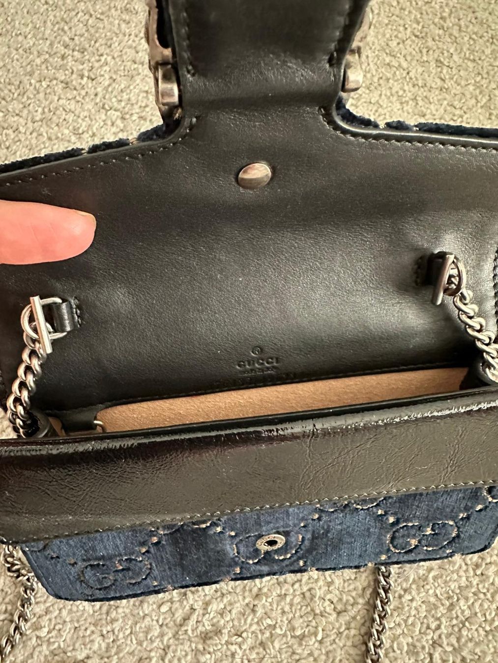 Gucci Borse da donna: mini Gucci en velours Dionysus – Usato da La Tour-de-Peilz venduto da DressingEKL 2