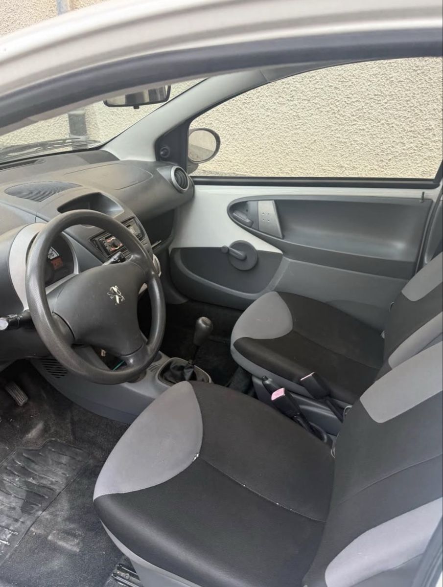 Peugeot Automobili: Peugeot 107 Ab 1.- – Usato da Fribourg venduto da Sulo6.8 5