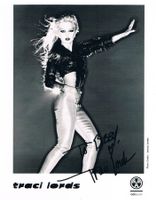 Traci Lords 1968- Autogramm signiert Foto 20x25cm