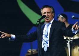Tony Christie 1943- Autogramm signiert Foto 20x28cm
