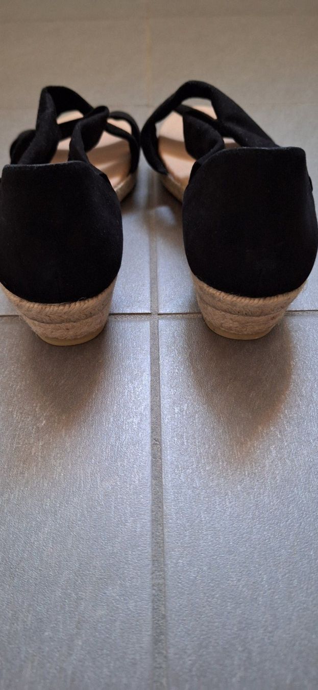 Scarpe da donna: sandale noire en cuir – Nuovo (secondo la descrizione) da Lussery-Villars venduto da pousinete02 3