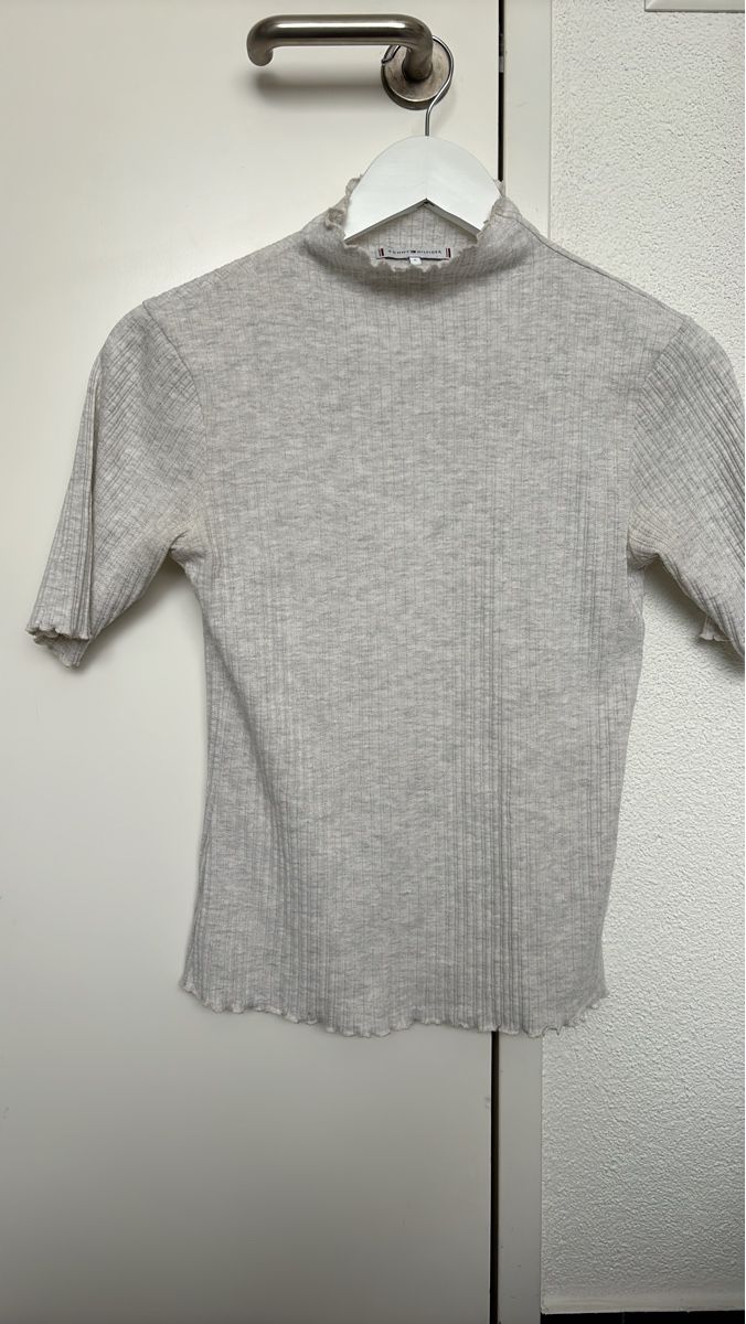 Tommy Hilfiger T-shirt: Tommy Hilfiger Shirt S 36 – Usato da Sarnen venduto da leonie.vera 1