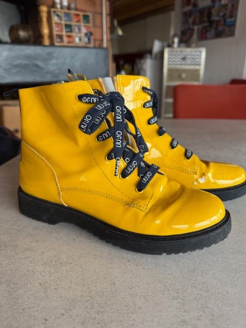 Liu Jo Chaussures femmes: Bottines Liu-Jo – D'occasion à Enges par cordec 3