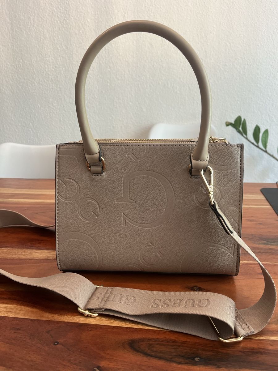 Guess Borse da donna: Guess Tasche Taupe – Nuovo (secondo la descrizione) da Luzern venduto da blackrose_101983 2